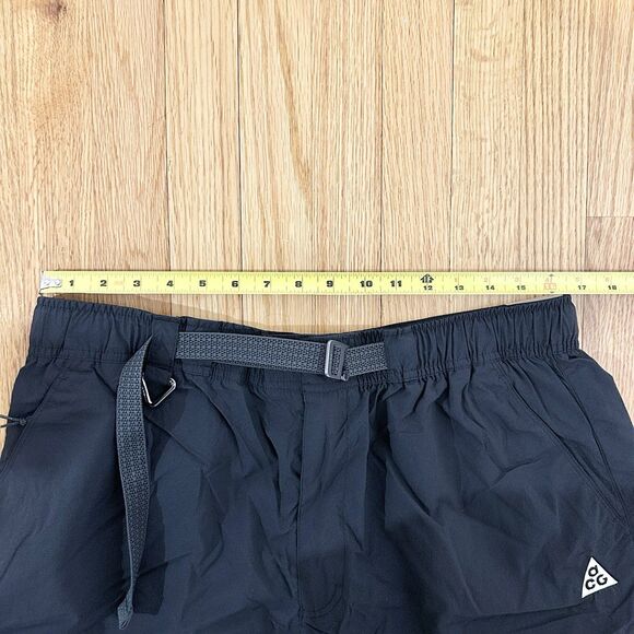 Nike ACG Orb Weaver Men's Size L UV Repel Oversized Black Lifestyle Shorts - Picture 4 of 9